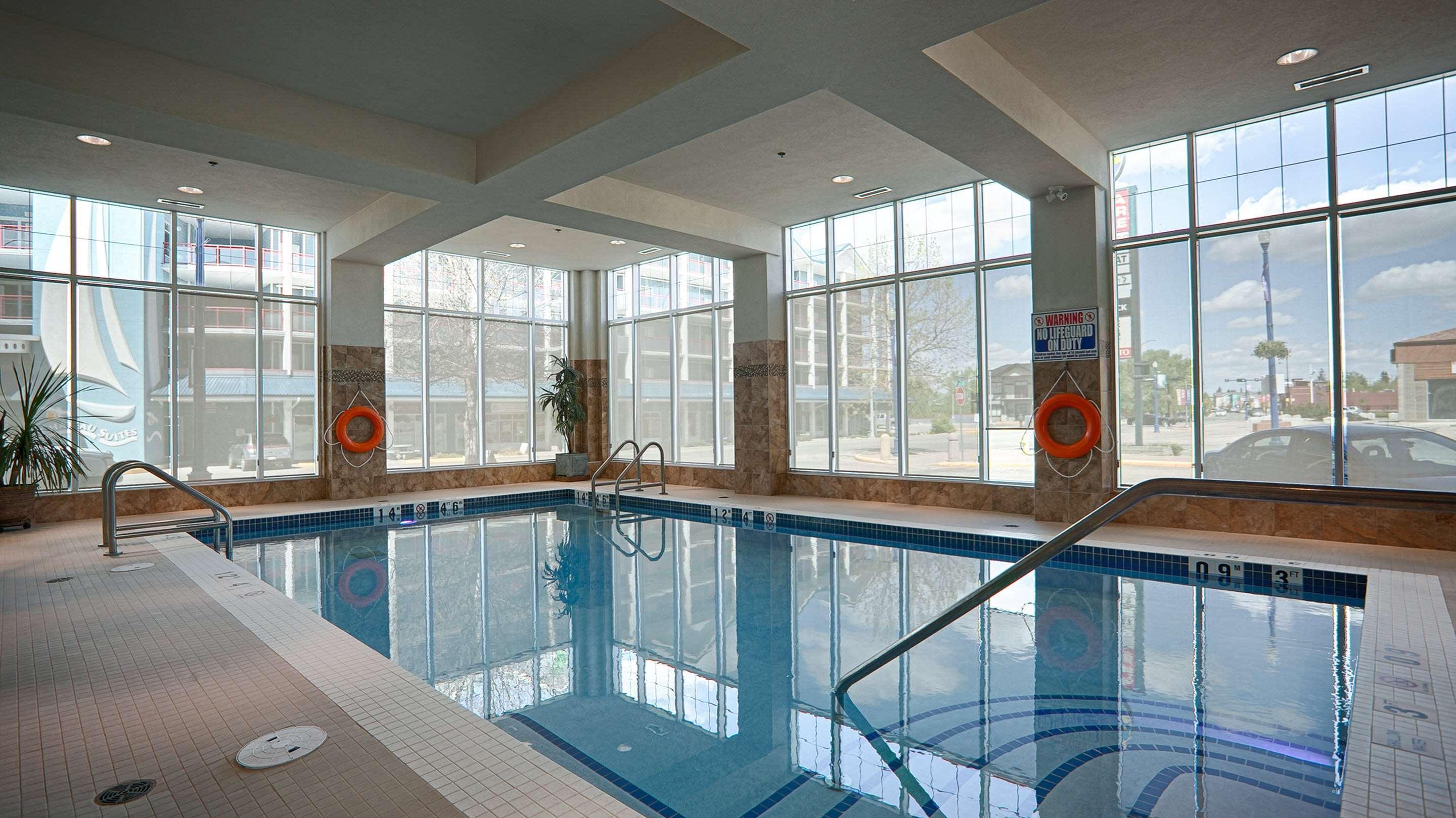 Best Western Plus Chateau Inn Sylvan Lake Eksteriør billede