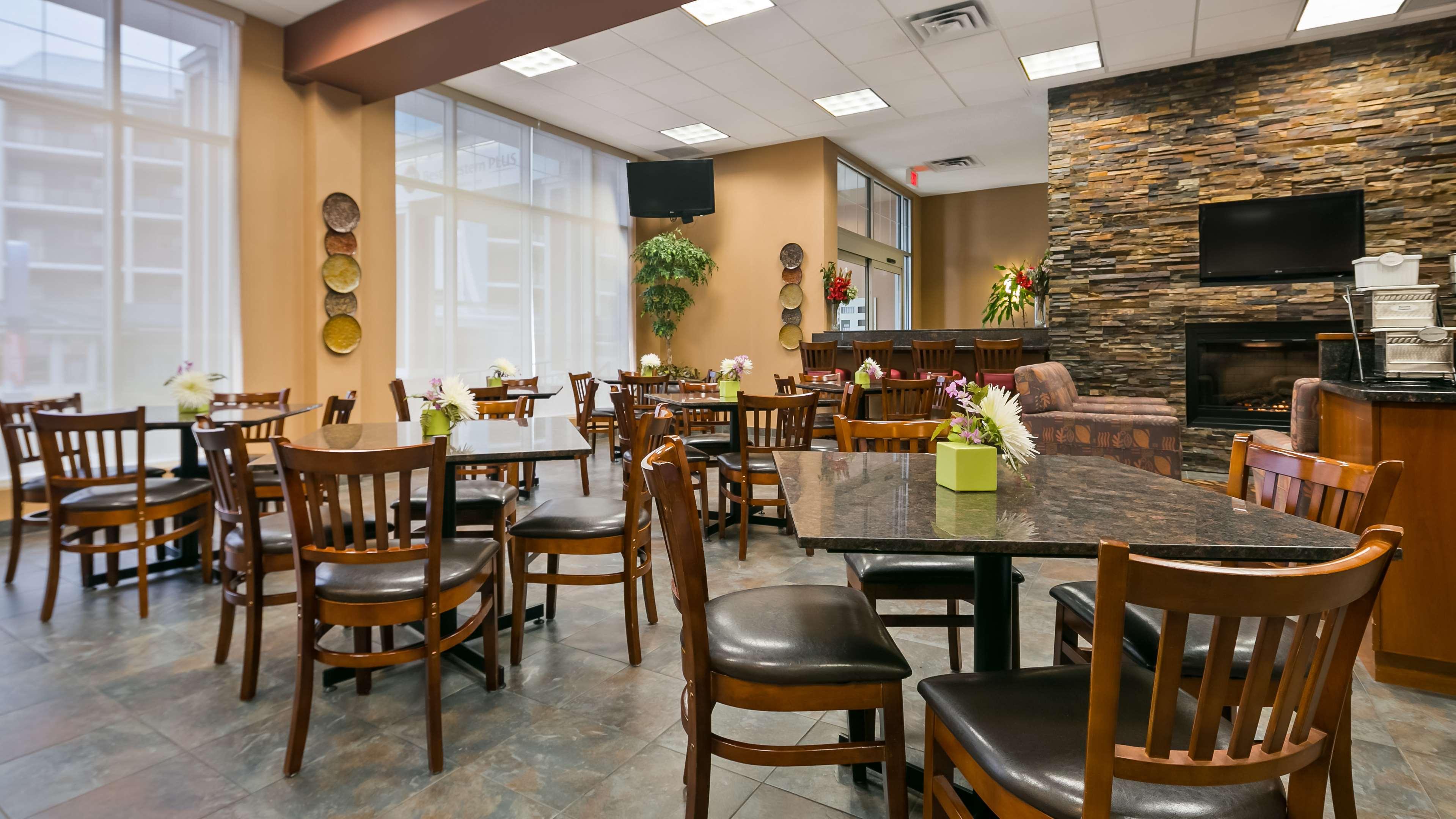 Best Western Plus Chateau Inn Sylvan Lake Eksteriør billede