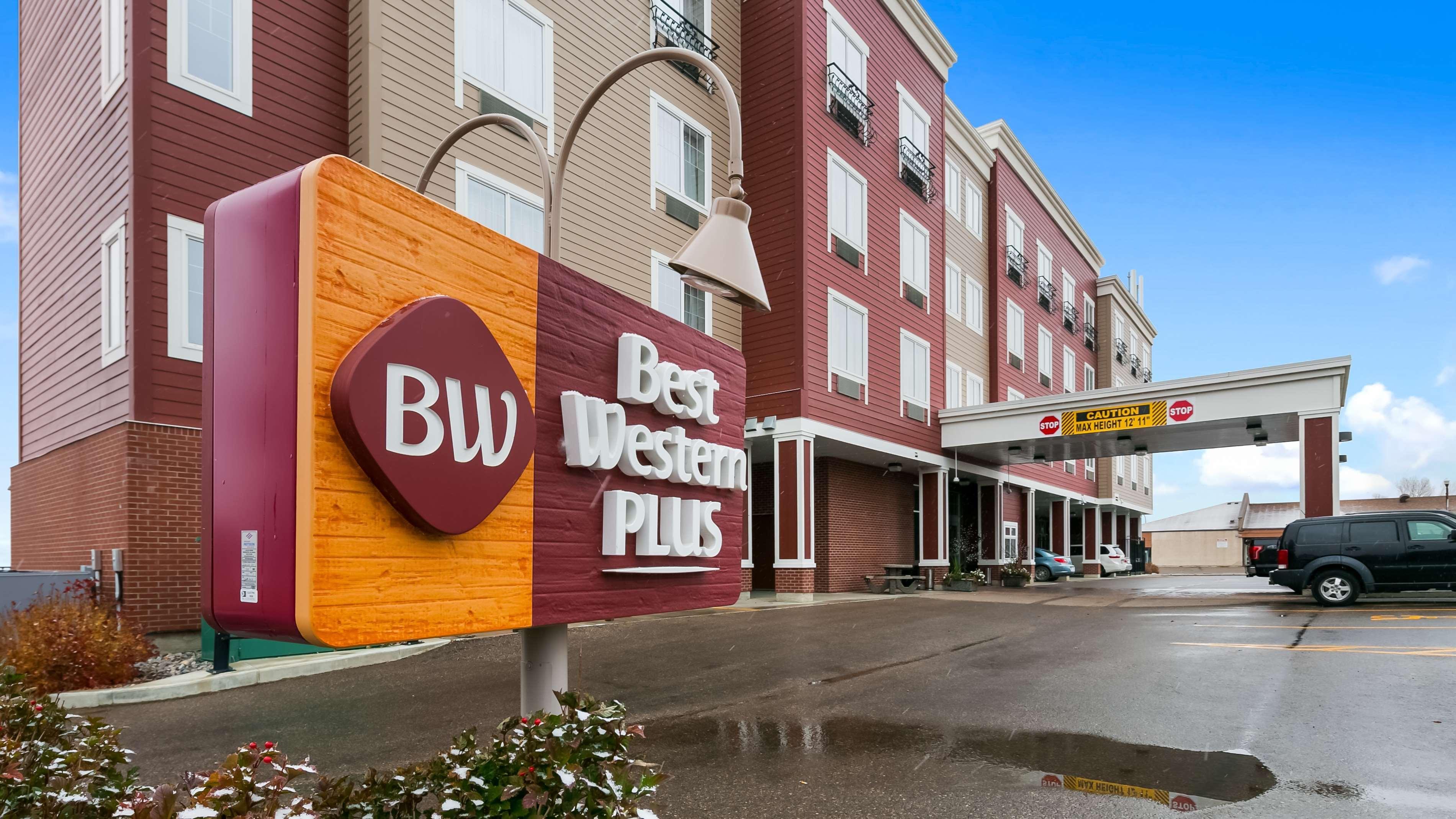 Best Western Plus Chateau Inn Sylvan Lake Eksteriør billede