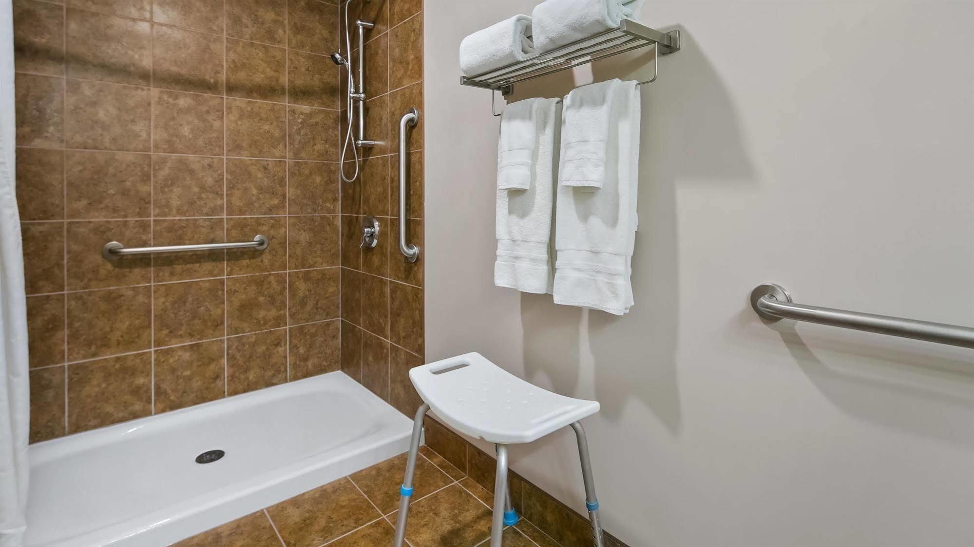Best Western Plus Chateau Inn Sylvan Lake Eksteriør billede
